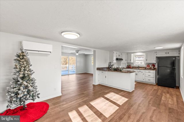 5399 CANAL RD, East Berlin, PA 17316