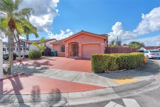1002 SW 142nd Ct, Miami, FL 33184