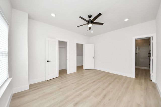 1316 W Willis Street, Alvin, TX 77511