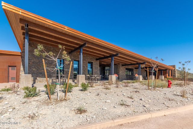 8833 S 167th Lane, Goodyear, AZ 85338