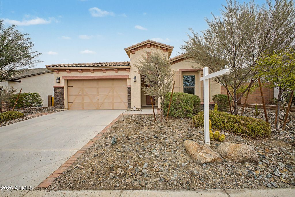 8833 S 167th Lane, Goodyear, AZ 85338