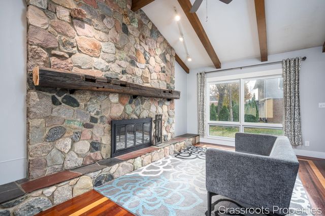 7700 Ridgewood Drive, Jenison, MI 49428