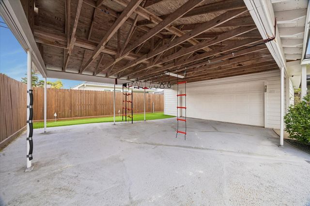 1232 Chantilly Lane, Houston, TX 77018