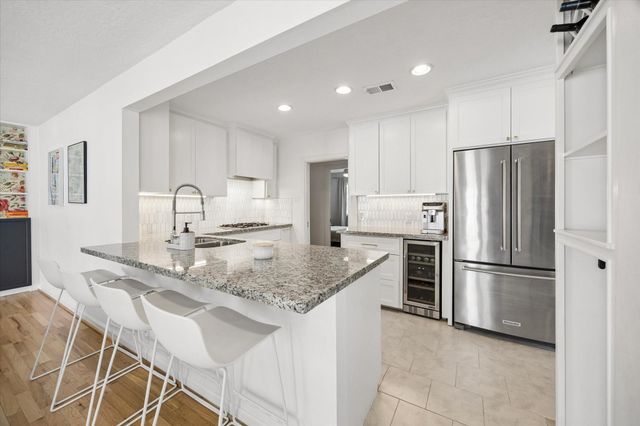 1232 Chantilly Lane, Houston, TX 77018