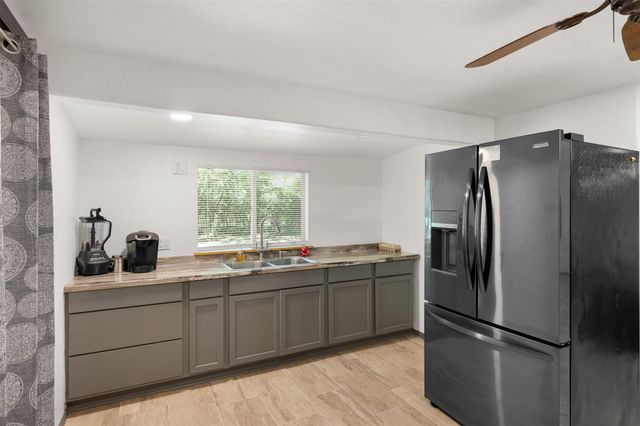 12255 County Rd 136w, Centerville, TX 75833