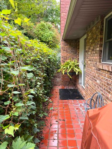 1929 Washington Blvd, Huntington, WV 25701