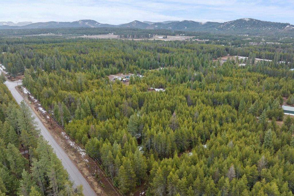 1255 Northshore Diamond Lake Rd, Newport, WA 99156 photo 3