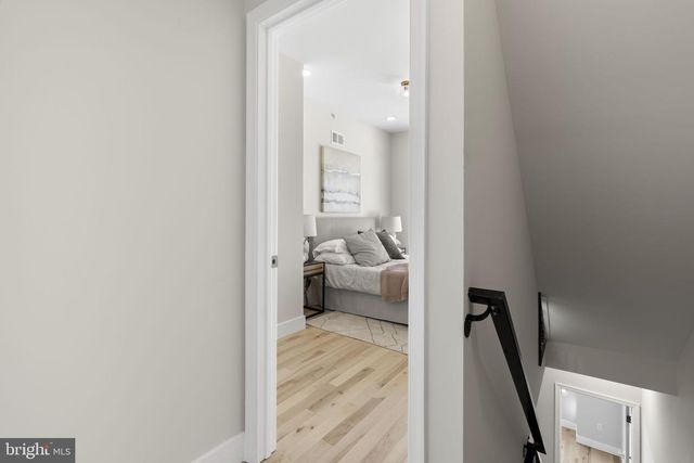 413 MERCY ST, Philadelphia, PA 19148