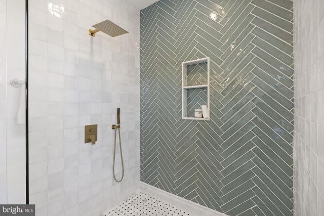 413 MERCY ST, Philadelphia, PA 19148