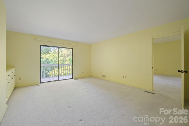955 19th Avenue NW, Hickory, NC 28601