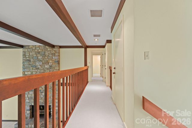 955 19th Avenue NW, Hickory, NC 28601