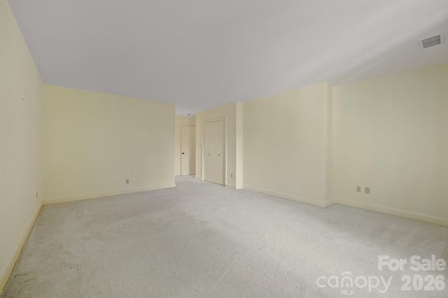 955 19th Avenue NW, Hickory, NC 28601