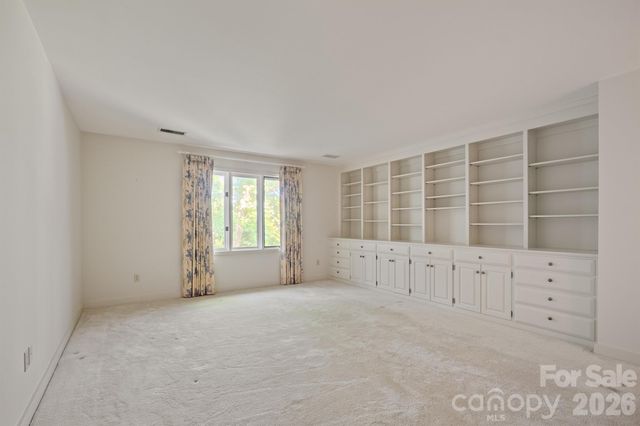 955 19th Avenue NW, Hickory, NC 28601