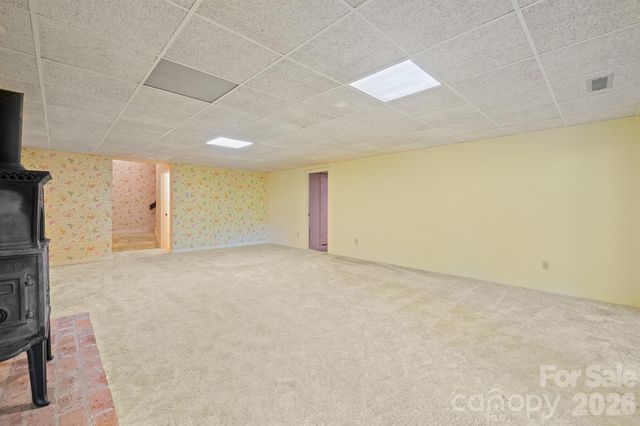 955 19th Avenue NW, Hickory, NC 28601