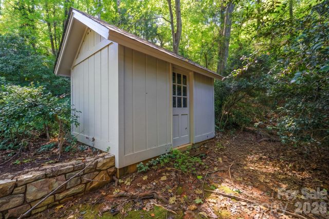 955 19th Avenue NW, Hickory, NC 28601