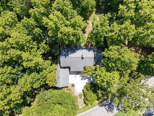 955 19th Avenue NW, Hickory, NC 28601