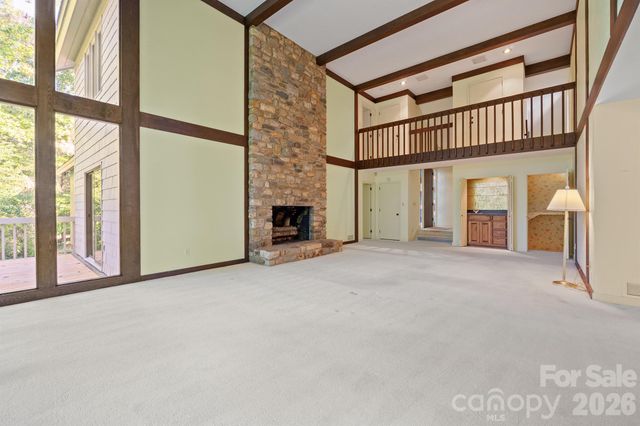 955 19th Avenue NW, Hickory, NC 28601