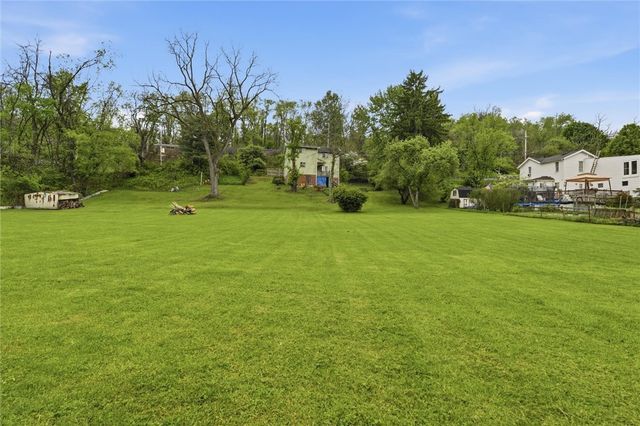 1058 Thompson Run Rd, West Mifflin, PA 15122