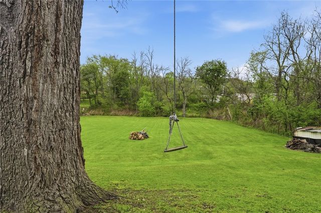 1058 Thompson Run Rd, West Mifflin, PA 15122