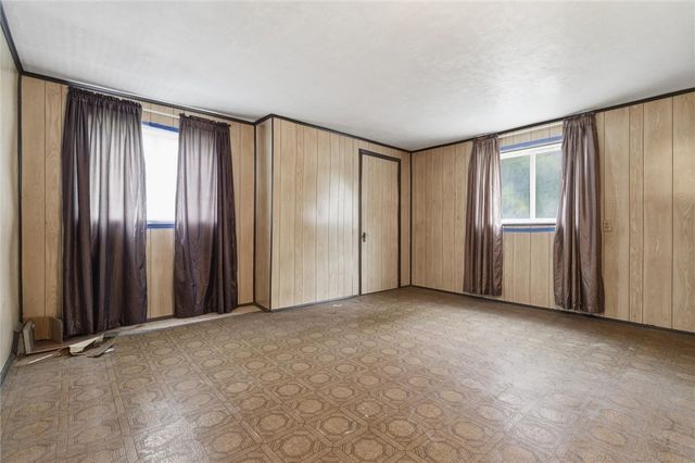 1058 Thompson Run Rd, West Mifflin, PA 15122