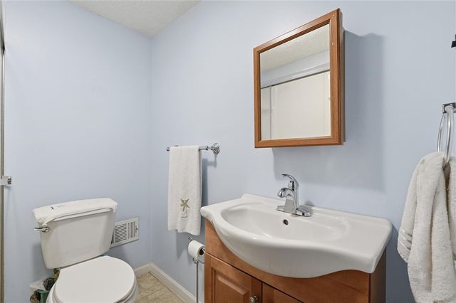 1058 Thompson Run Rd, West Mifflin, PA 15122