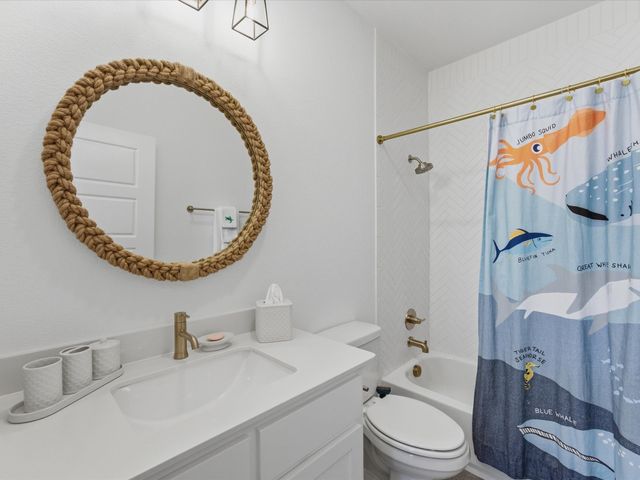 2216 Winding Creek Circle, Fort Worth, TX 76008