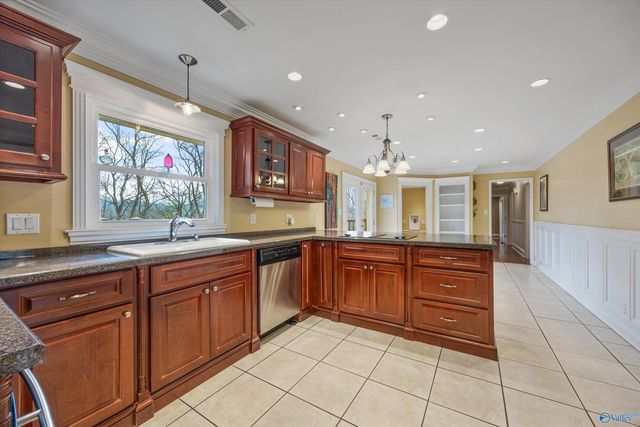 7105 Jones Valley Drive SE, Huntsville, AL 35802