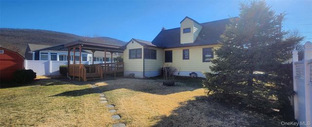 6 Bogardus Road, Fishkill, NY 12524