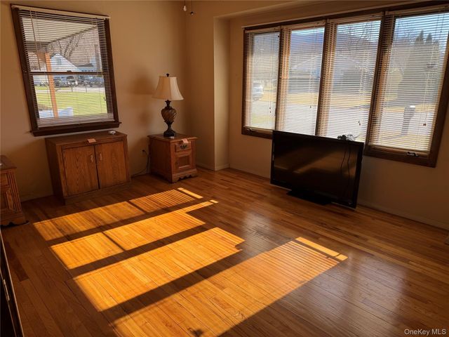 6 Bogardus Road, Fishkill, NY 12524