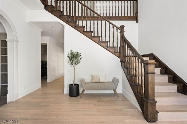 30 Quail Hollow Drive, Henderson, NV 89014