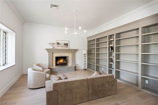 30 Quail Hollow Drive, Henderson, NV 89014