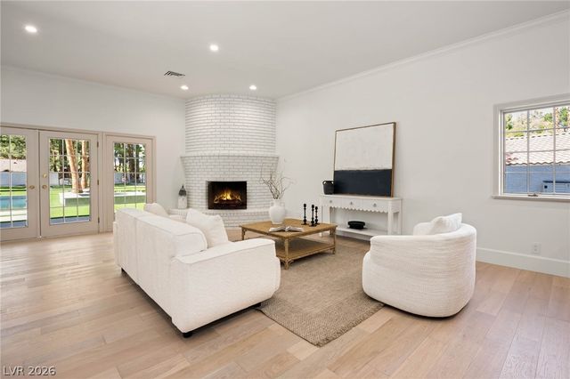 30 Quail Hollow Drive, Henderson, NV 89014