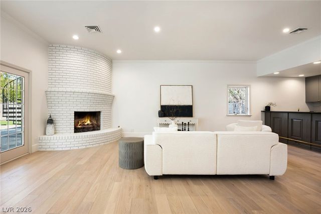 30 Quail Hollow Drive, Henderson, NV 89014