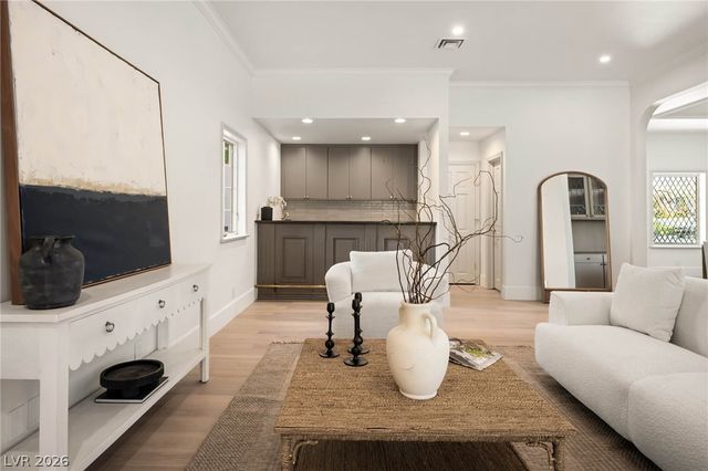 30 Quail Hollow Drive, Henderson, NV 89014