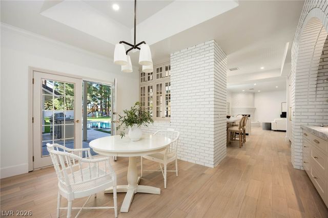 30 Quail Hollow Drive, Henderson, NV 89014