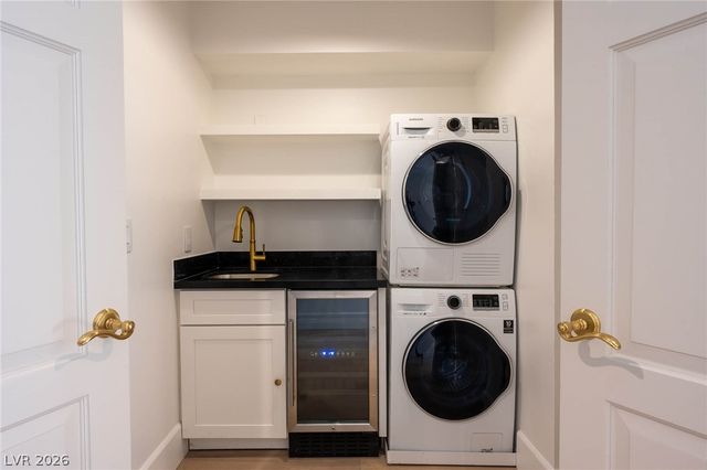 30 Quail Hollow Drive, Henderson, NV 89014