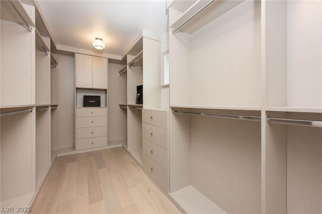 30 Quail Hollow Drive, Henderson, NV 89014