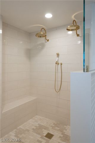 30 Quail Hollow Drive, Henderson, NV 89014