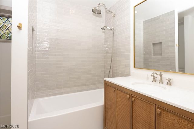 30 Quail Hollow Drive, Henderson, NV 89014