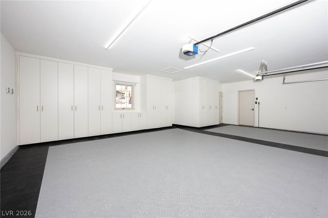 30 Quail Hollow Drive, Henderson, NV 89014