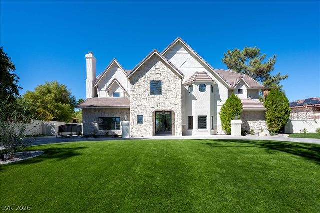 30 Quail Hollow Drive, Henderson, NV 89014