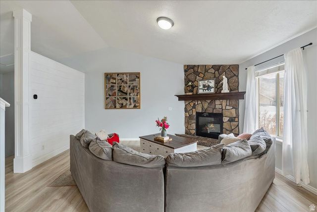 2126 E LODGE POLE DR, Eagle Mountain, UT 84005