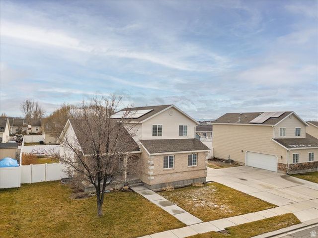 2126 E LODGE POLE DR, Eagle Mountain, UT 84005