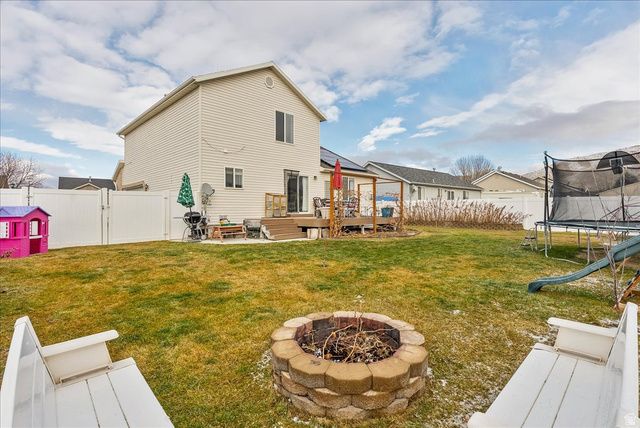 2126 E LODGE POLE DR, Eagle Mountain, UT 84005