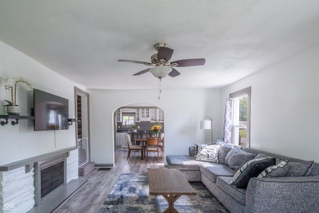 6359 Walton Street, Indianapolis, IN 46241