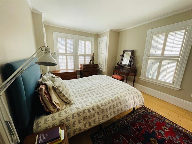 109 Hammond St 109, Cambridge, MA 02138