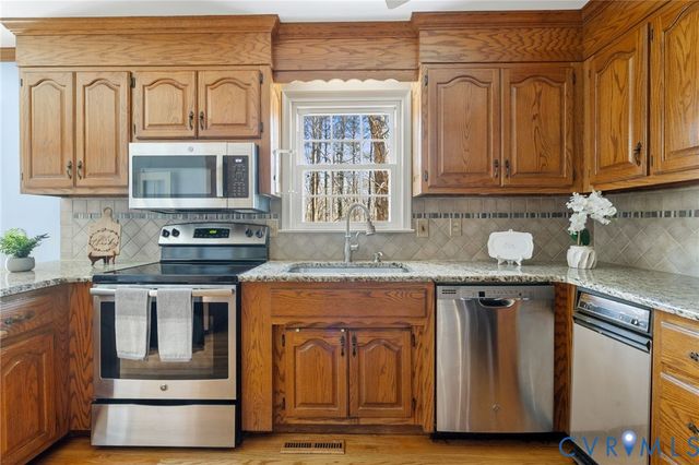 12501 Lively St, Chester, VA 23831