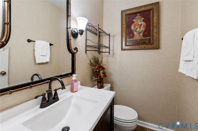 12501 Lively St, Chester, VA 23831