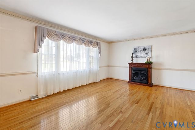 12501 Lively St, Chester, VA 23831