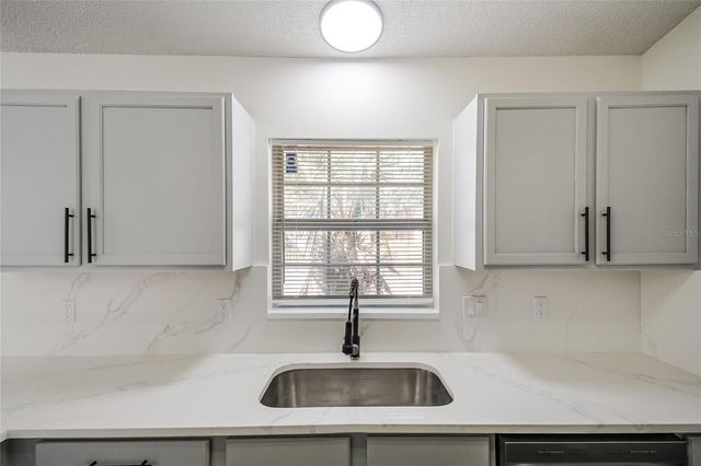 109 N FAULKNER AVENUE, Leesburg, FL 34748